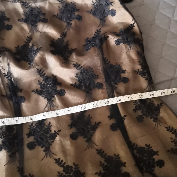 Della Spiga Italy Black Lace Dress, sz 12 - Picture 7 of 9